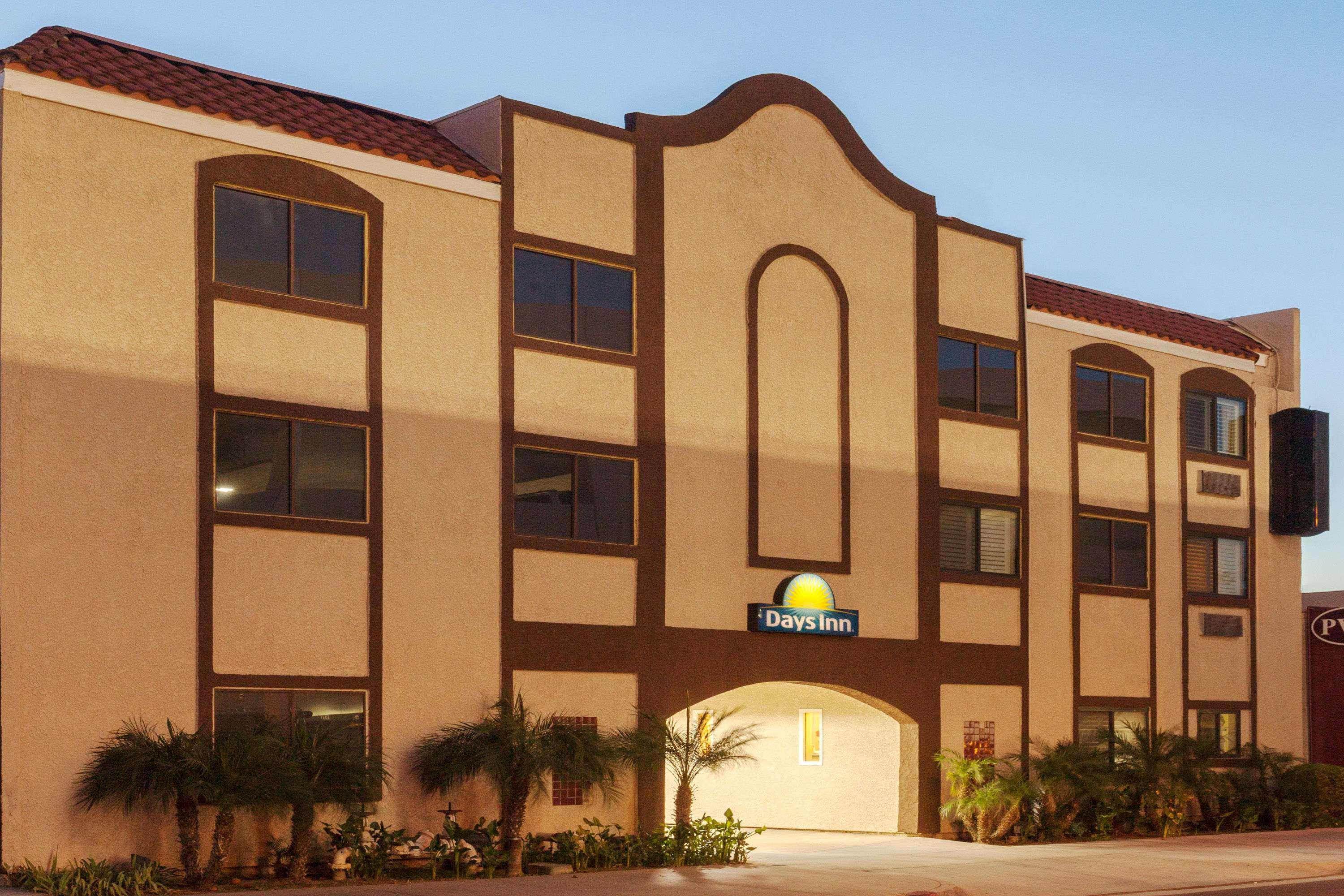 Days Inn By Wyndham Alhambra Ca Exterior photo