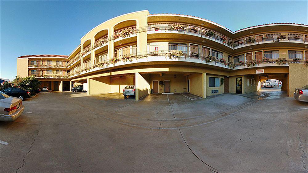 Days Inn By Wyndham Alhambra Ca Exterior photo